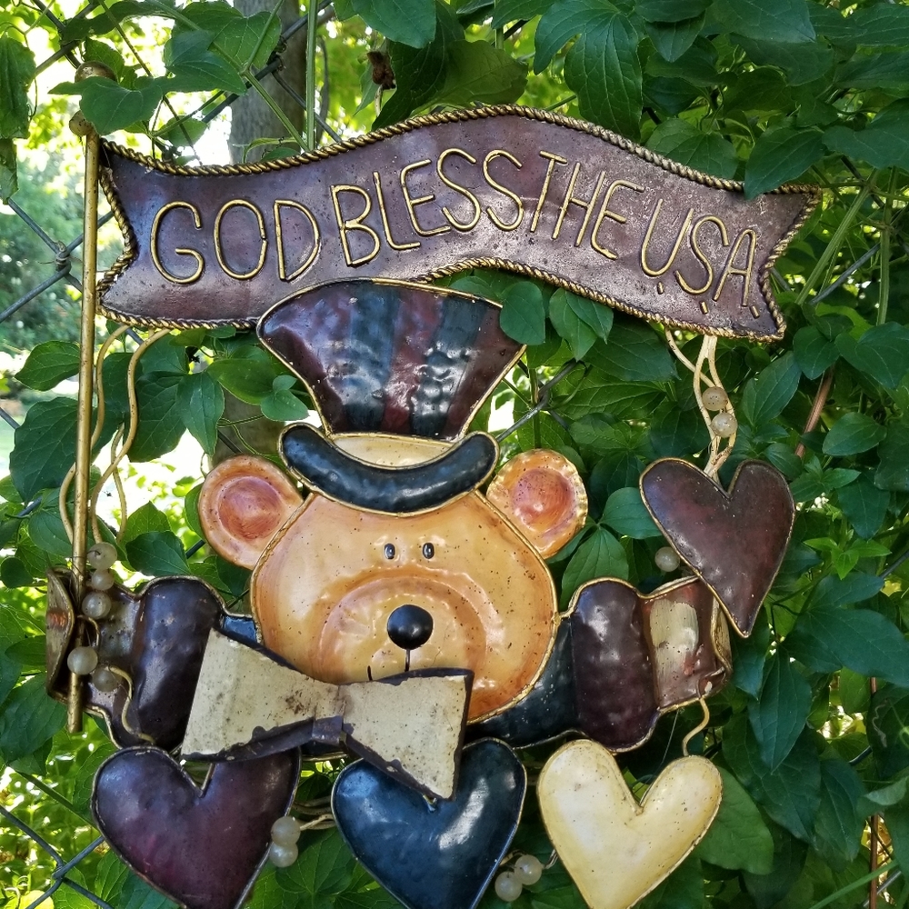 Bear Patriotic Sing God Bless The USA